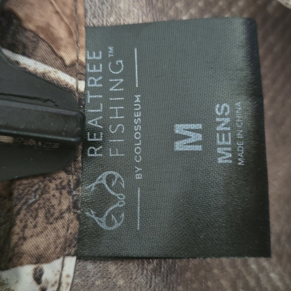 Realtree Fishing camouflage long sleeve shirt - Picture 7 of 10